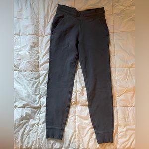 Lululemon joggers grey size 6